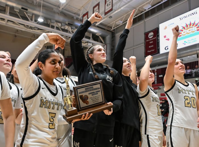 Archbishop Mitty vs St Ignatius CIF CCS Open Division Final February 23, 2024 Photo-Greg Jungferman37